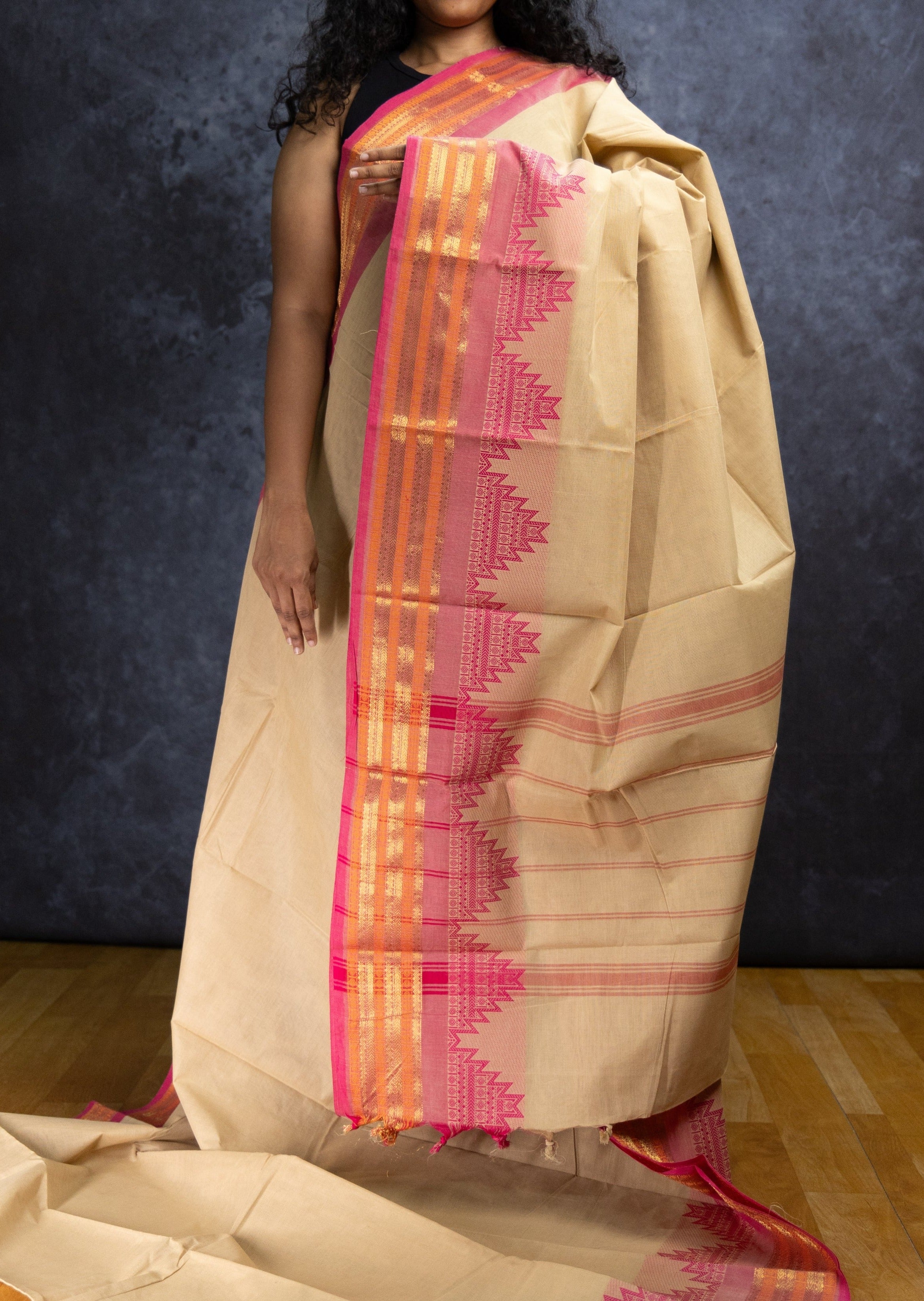 Beige and Pink Big Thazhampoo Chettinadu Cotton Saree