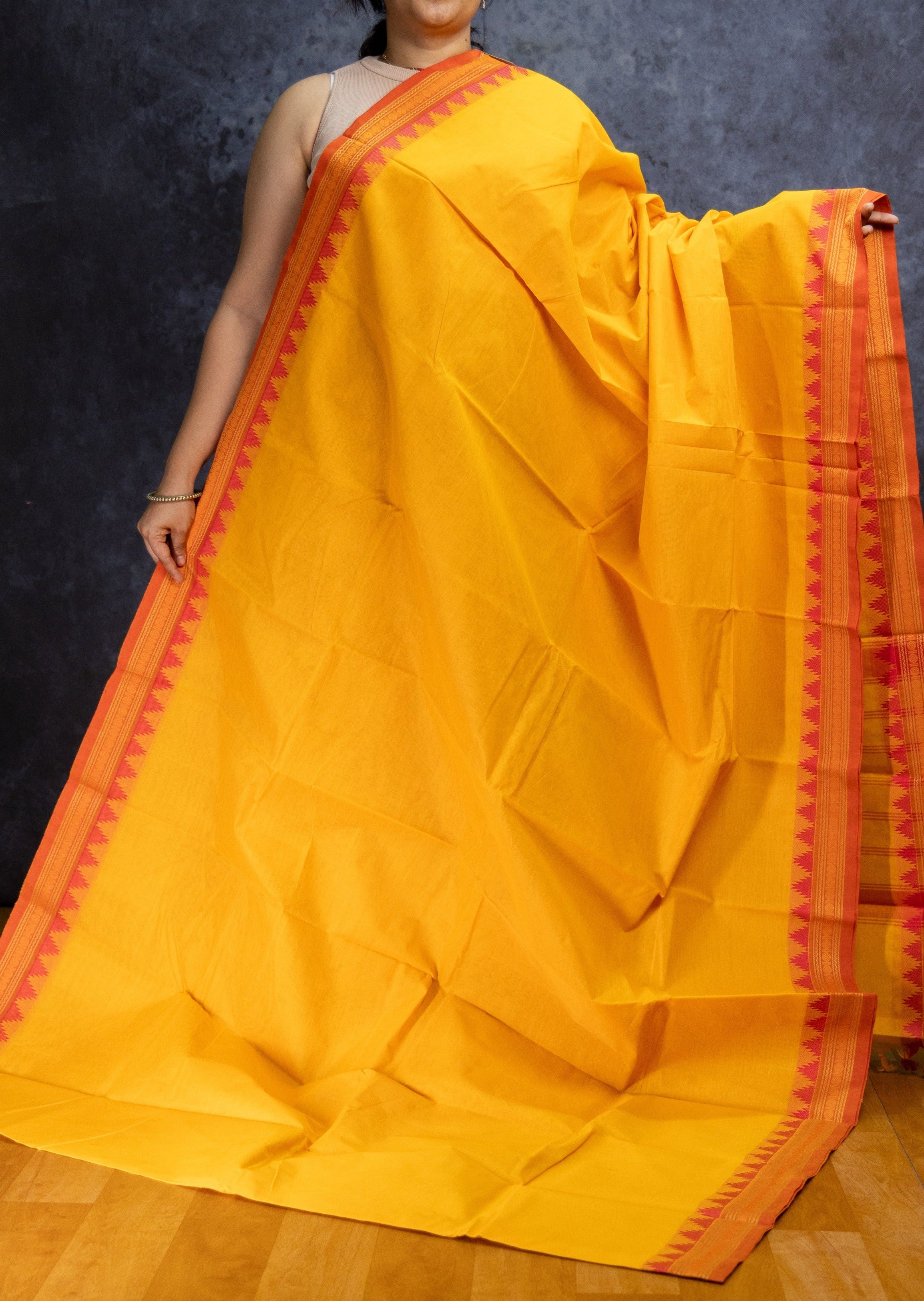 Yellow Thazhampoo Chettinadu Cotton Saree