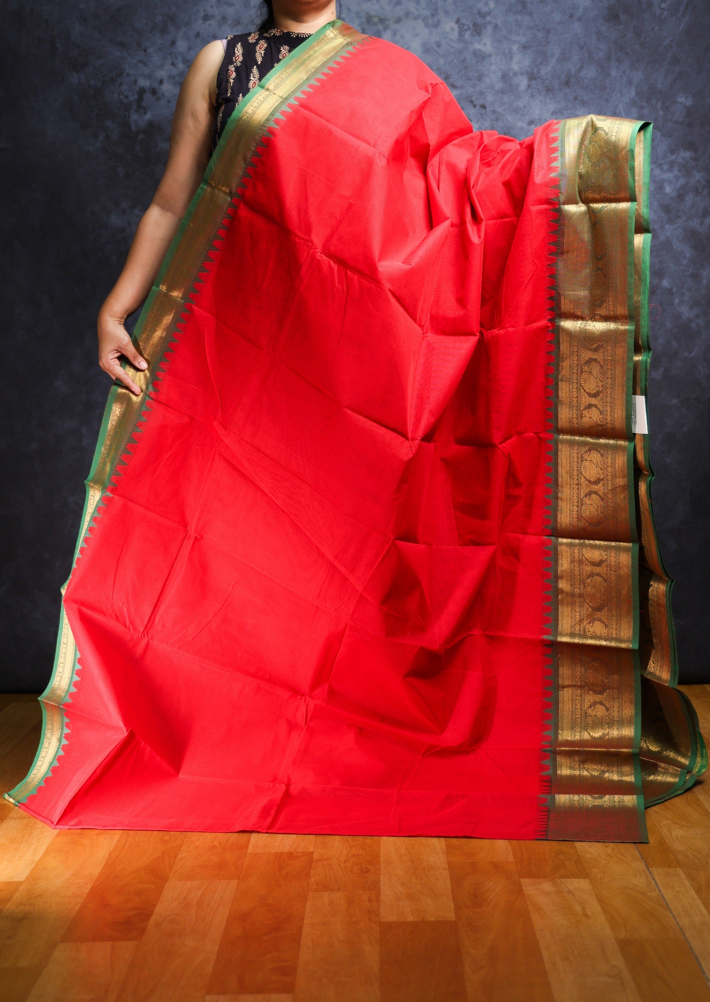 Red and Green Big Border Chettinadu Cotton Saree