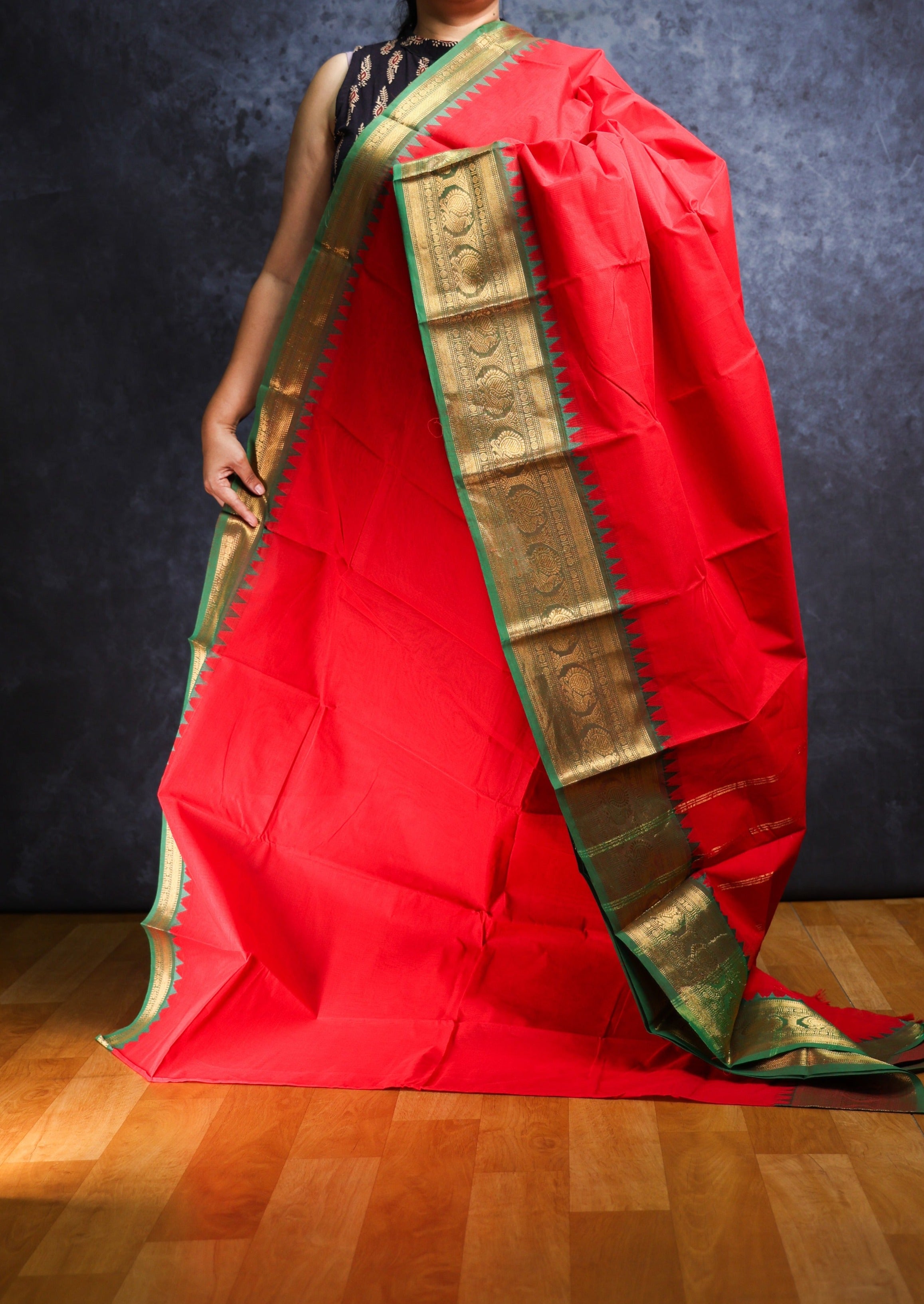 Red and Green Big Border Chettinadu Cotton Saree