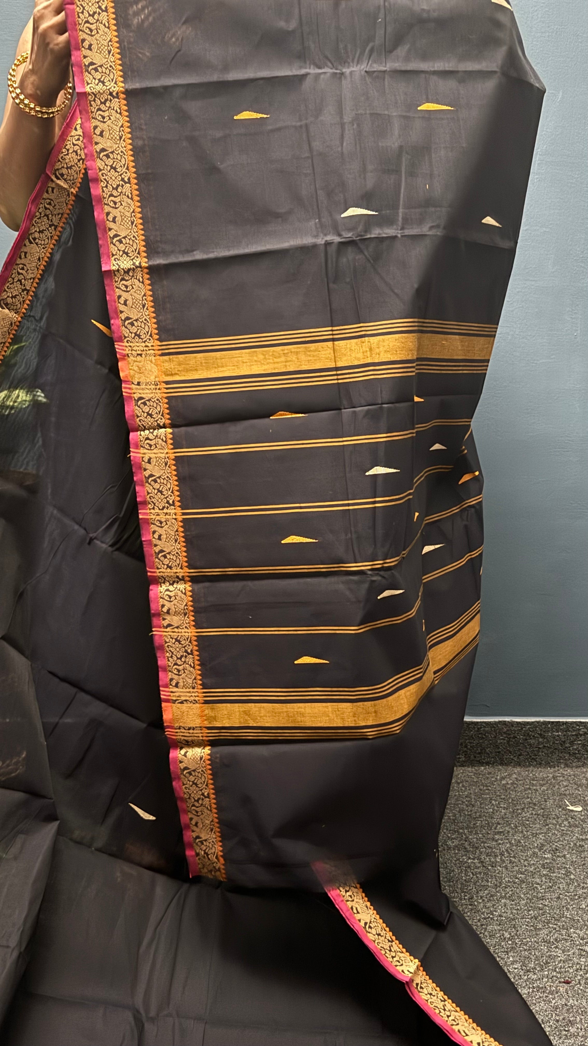 Black Rain Drop Small Border Chettinadu Cotton Saree