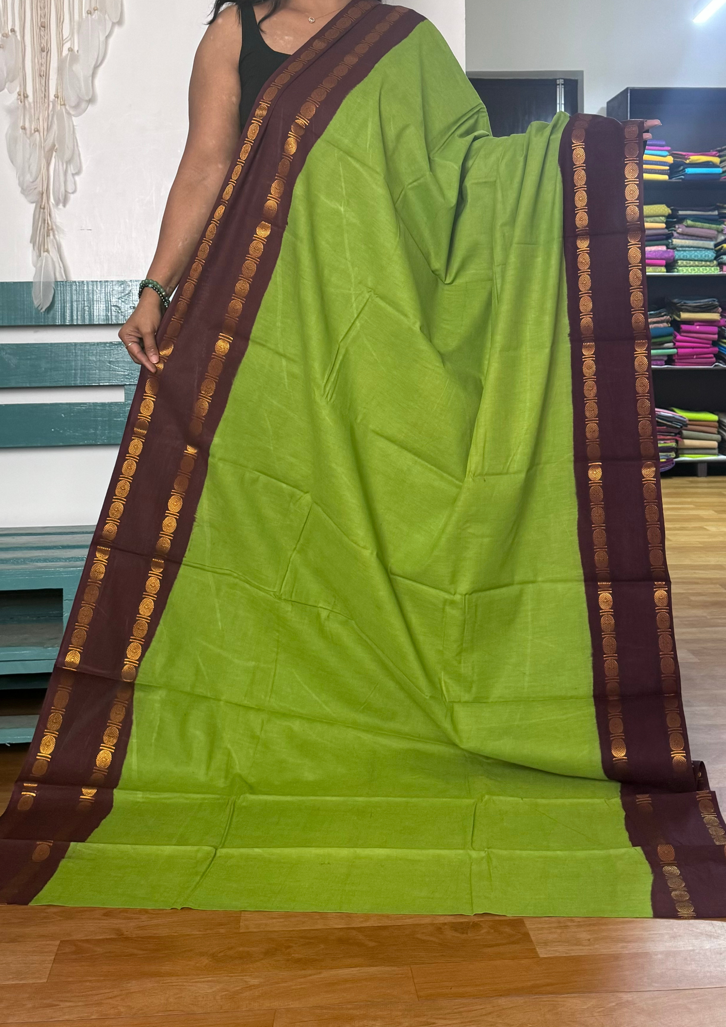 Leaf Green and Maroon Sungudi Cotton Saree