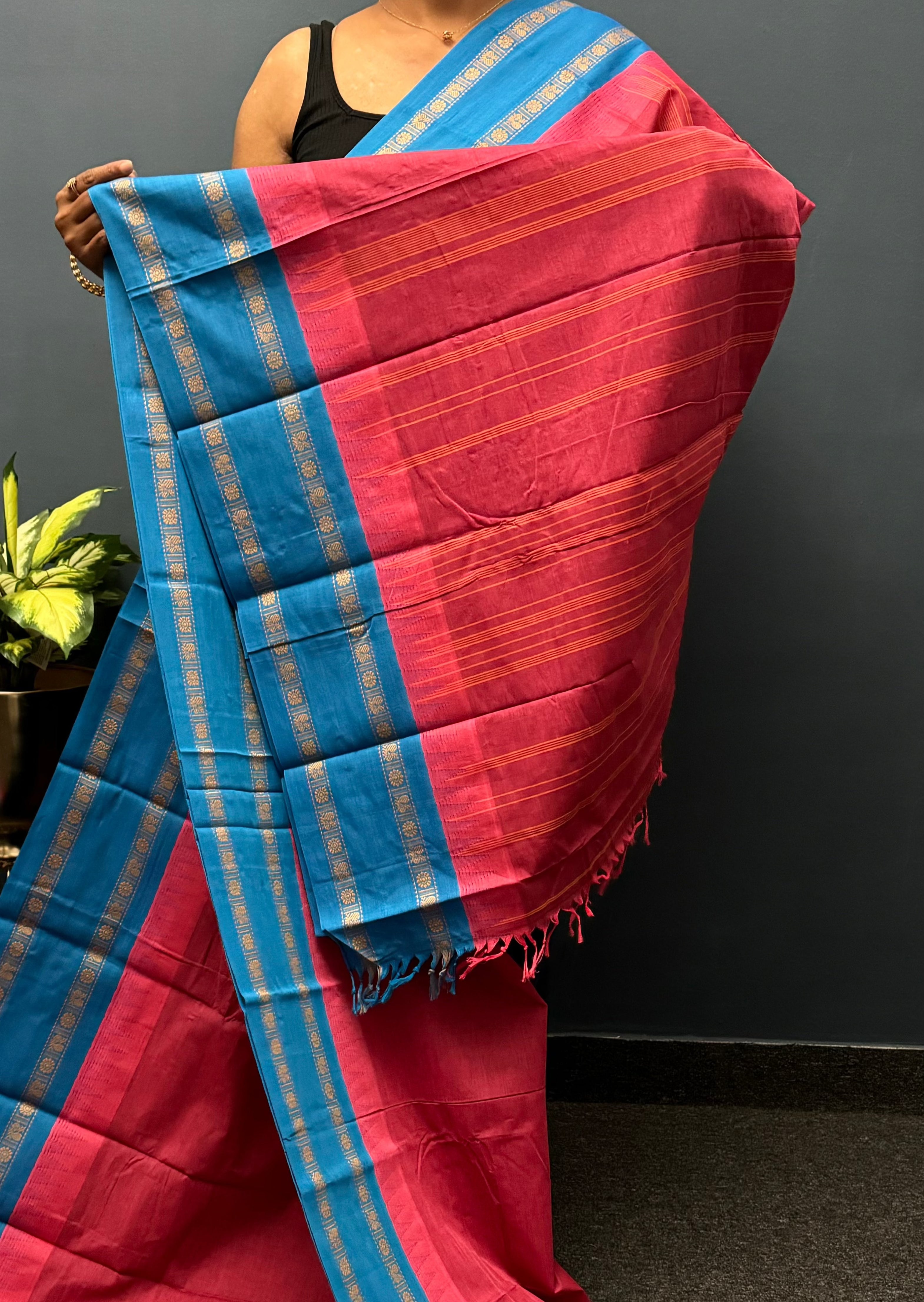 Red Retta Petta Korvai Chettinadu Cotton Saree