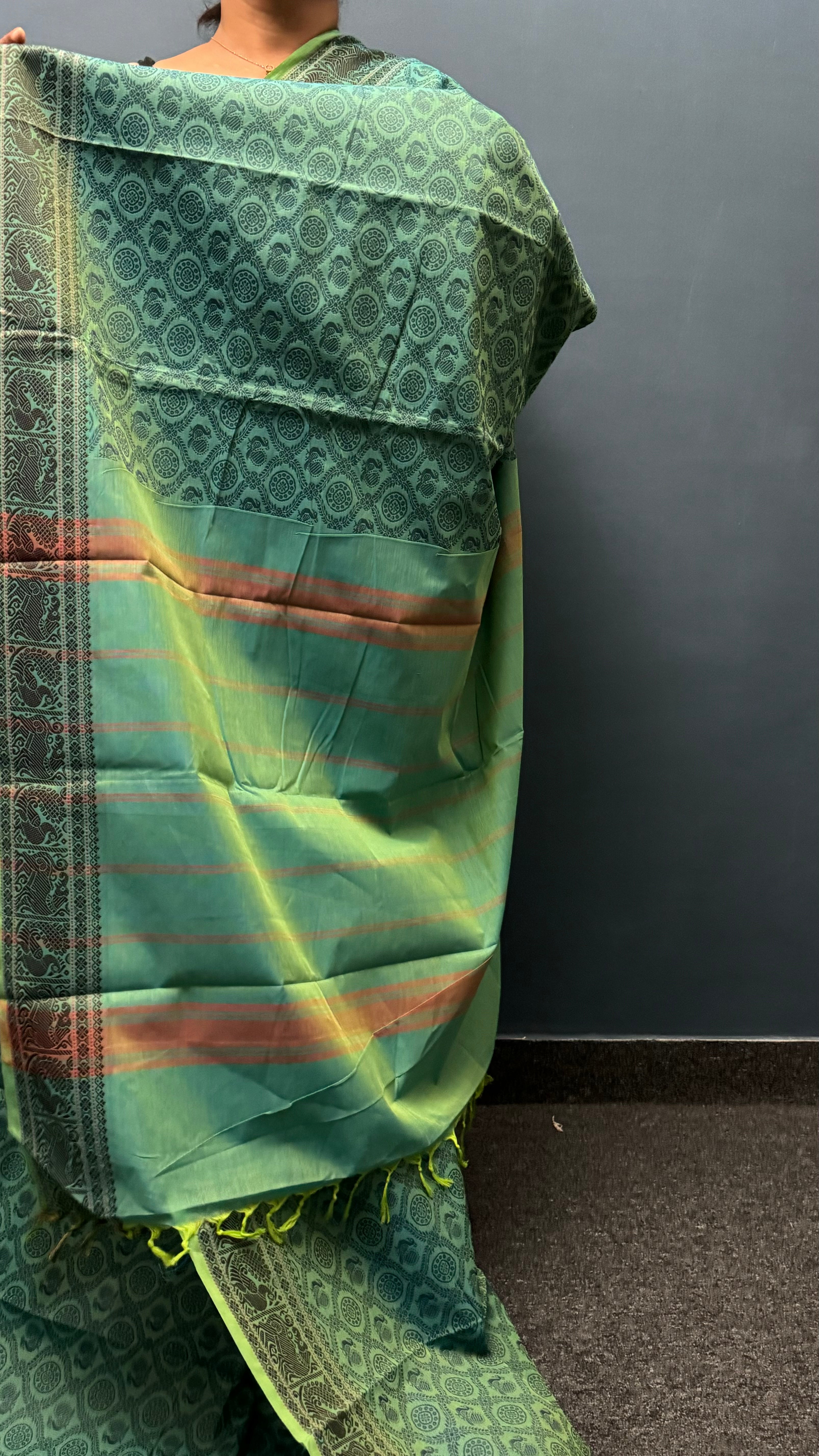 Green Annam Aayiram butta saree