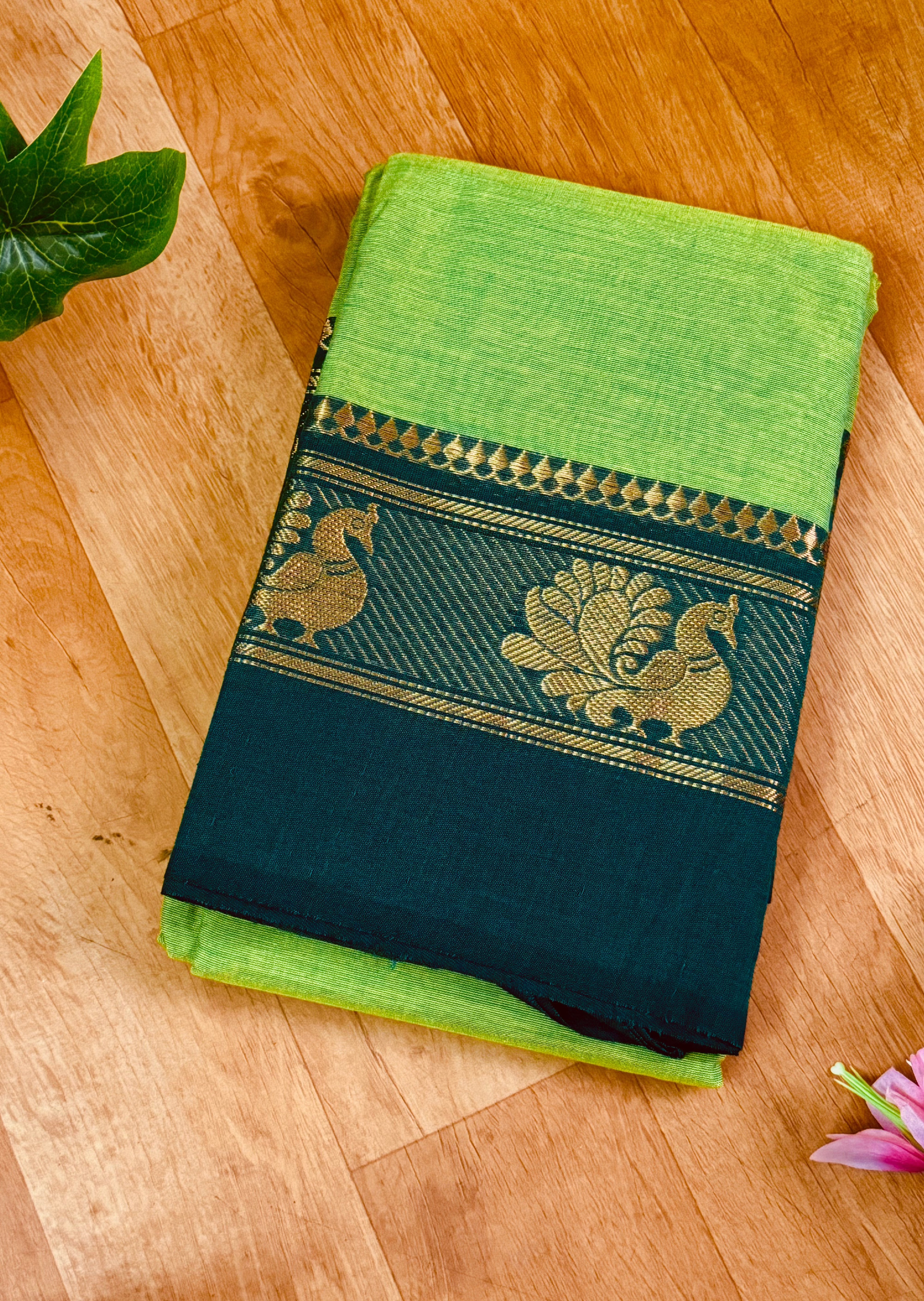 Pista Green And Dark Green Chettinadu Cotton Saree