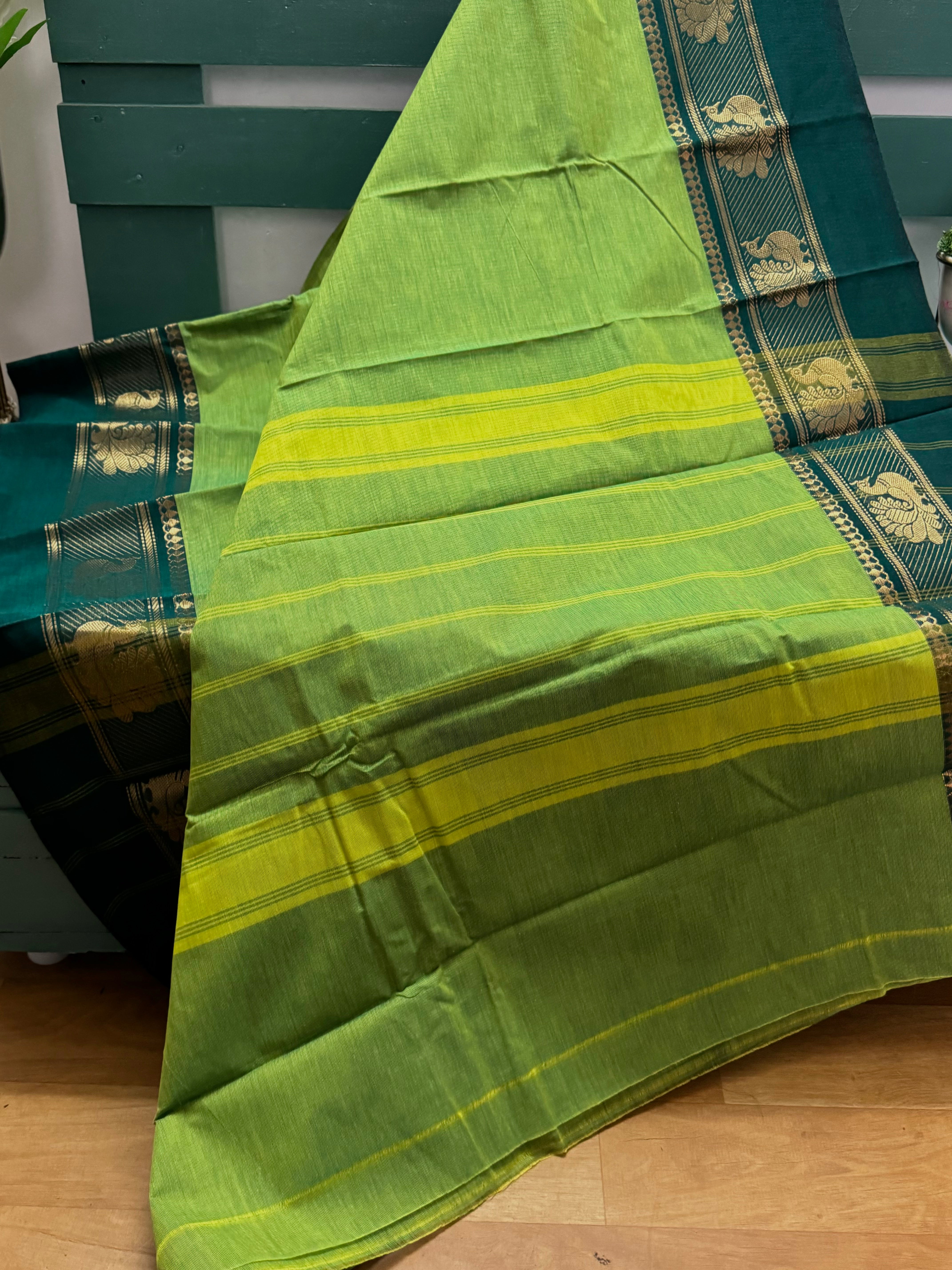 Pista Green And Dark Green Chettinadu Cotton Saree