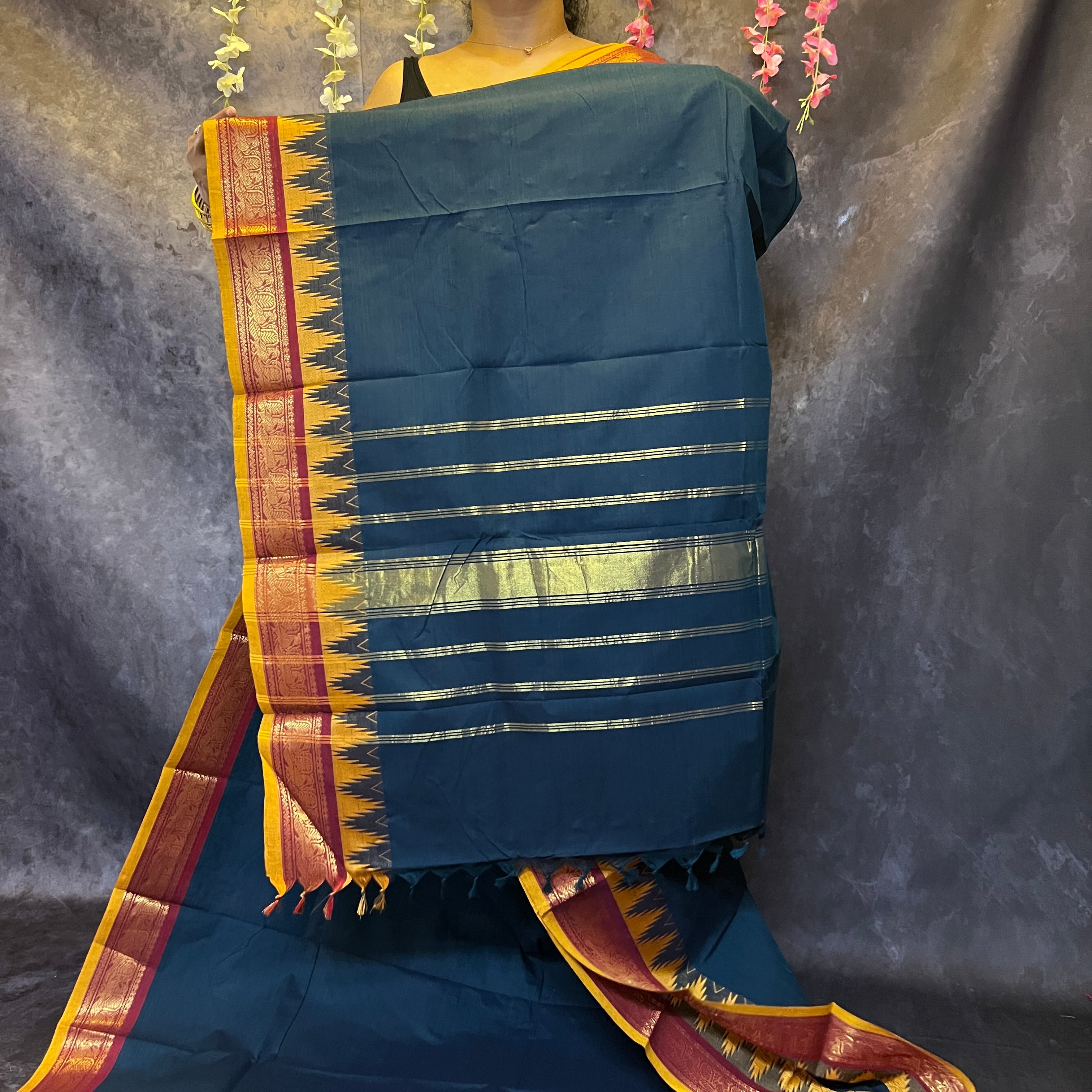 Peacock Blue Thazhamboo Chettinadu Cotton Saree