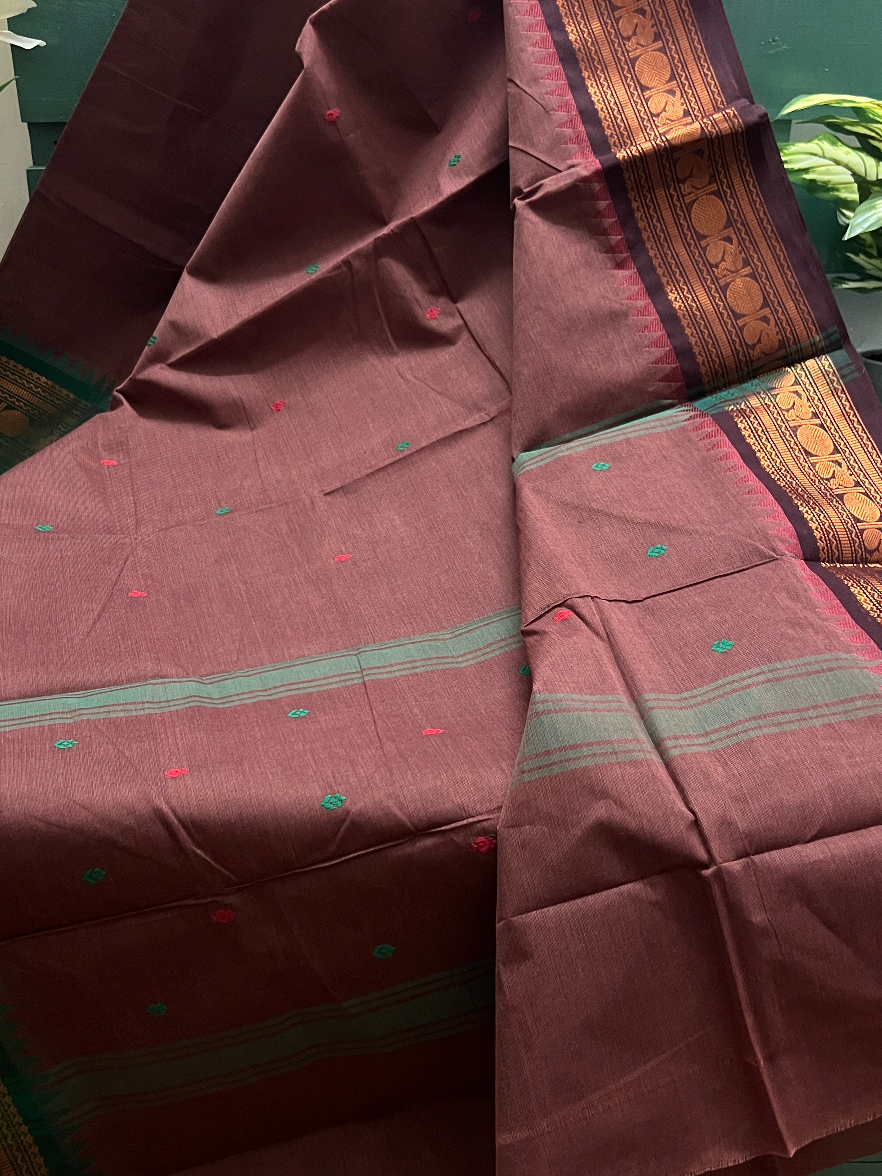 Deep Maroon and Green Ganga Jamuna  Chettinadu Cotton Saree